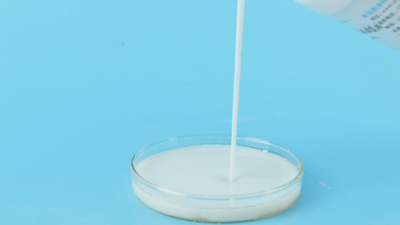 加了消泡劑的水性漆，泡沫快速消失不留痕